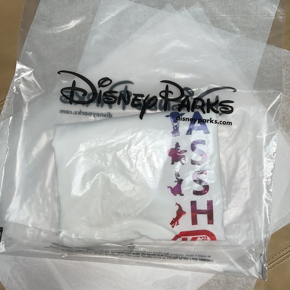 Disney UNISEX EPCOT 40 October 1, 2022 T-Shirt LIMITED EDITION - Picture 11 of 11